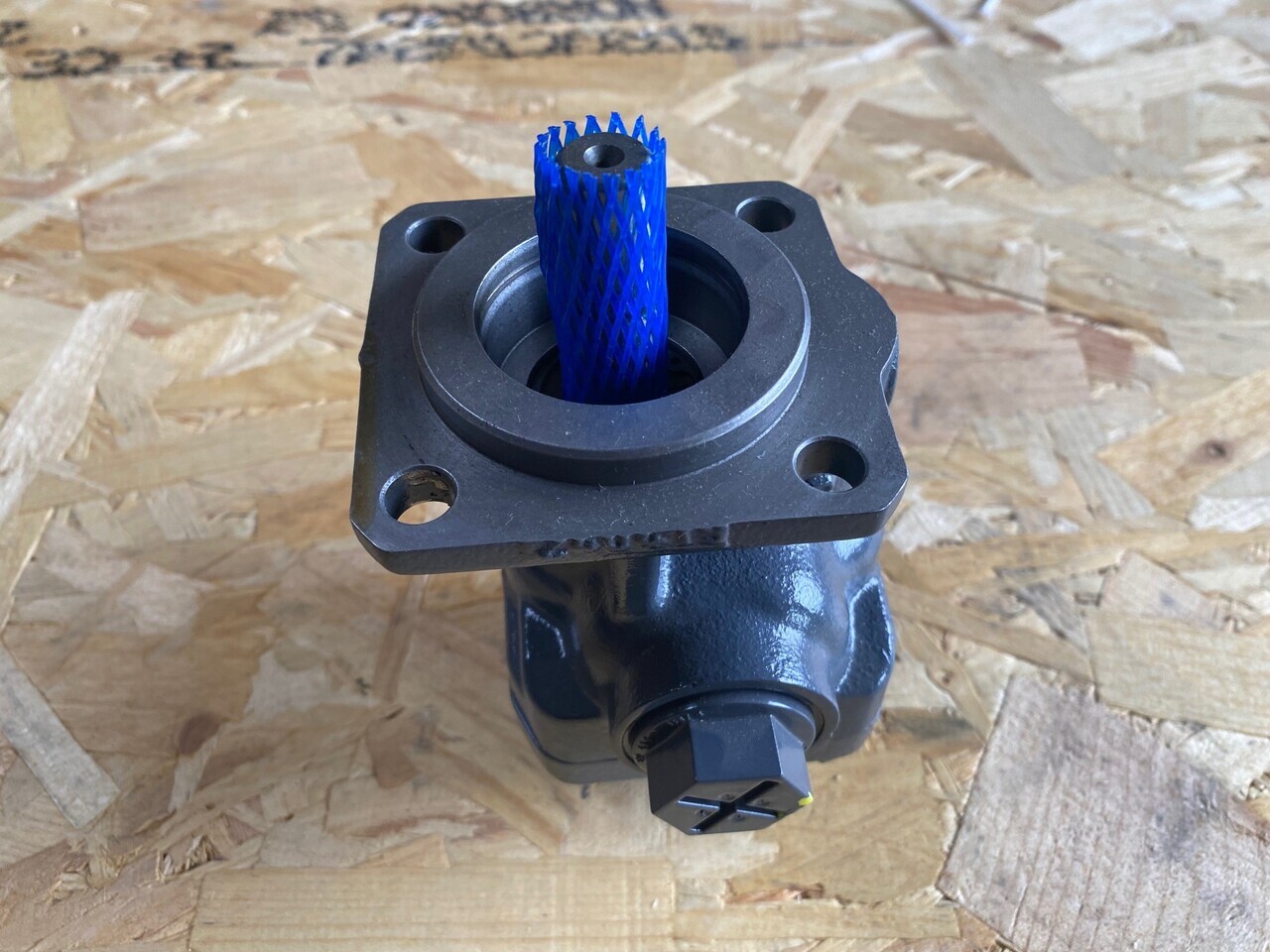 O&K Terex RH120 RH340 Lube oil pump 6000121 1461638 534-2058 - Peça de reposição por Camião: foto 1 O&K Terex RH120 RH340 Lube oil pump 6000121 1461638 534-2058 - Peça de reposição por Camião: foto 1