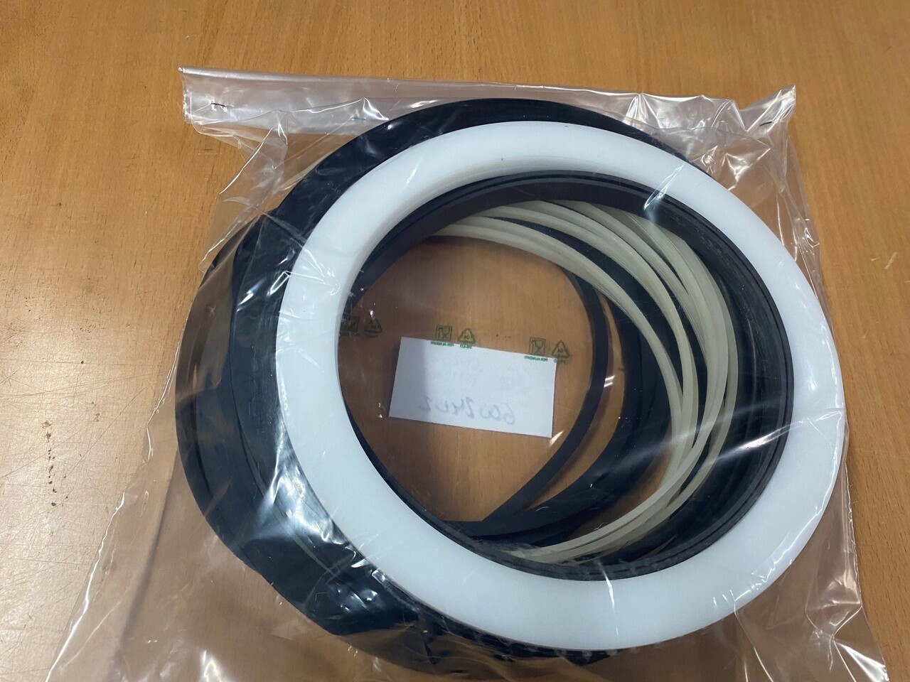 O&K Terex RH120E Sealing kit 6002402 1458106 533-8417 - Peça de reposição: foto 1 O&K Terex RH120E Sealing kit 6002402 1458106 533-8417 - Peça de reposição: foto 1