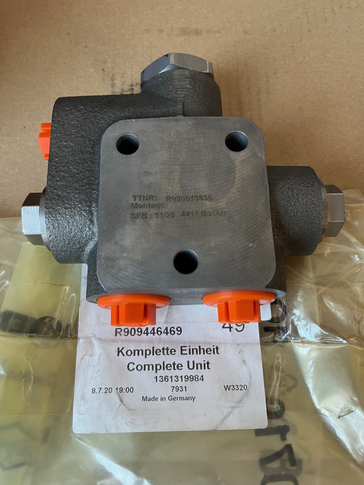 REXROTH R909446469 Flushing & Boost valve - Peça de reposição por Escavadeira: foto 2 REXROTH R909446469 Flushing & Boost valve - Peça de reposição por Escavadeira: foto 2