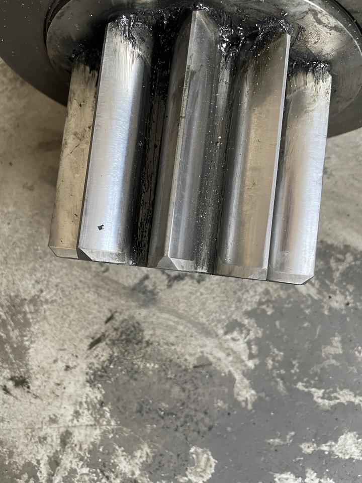 LIEBHERR 914 SAT 250/231 - Motor de giro: foto 3 LIEBHERR 914 SAT 250/231 - Motor de giro: foto 3