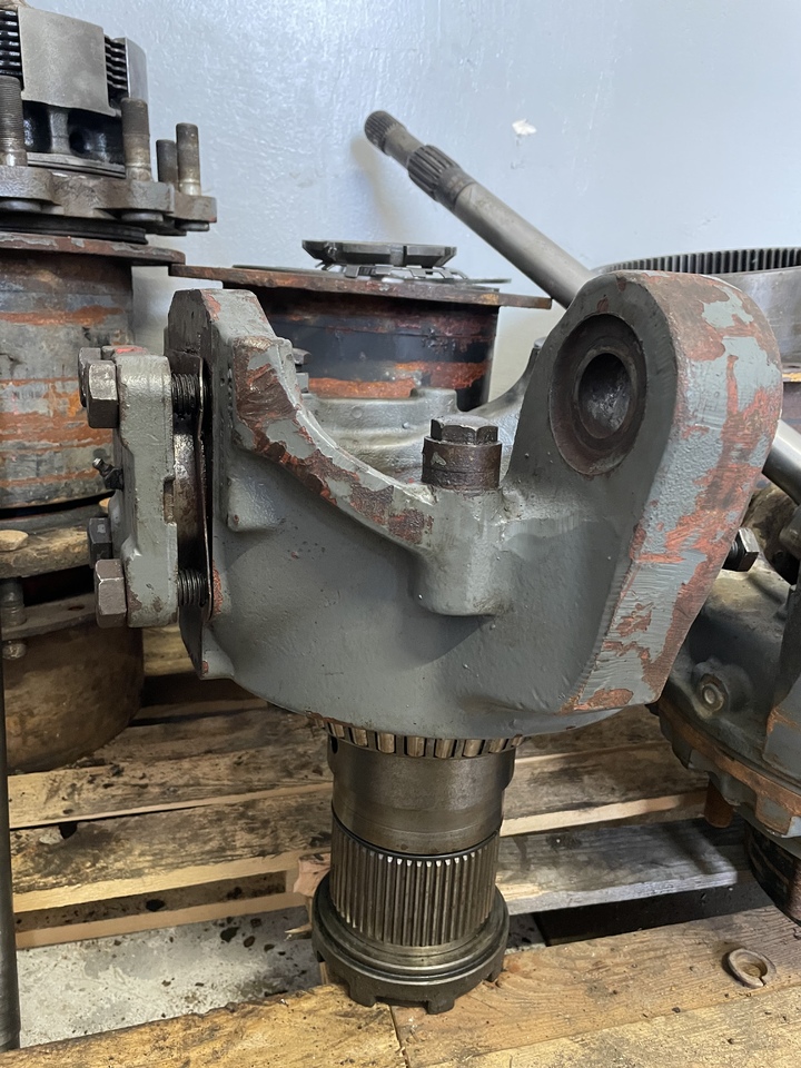 LIEBHERR A900C - Manga de eixo por Escavadeira de rodas: foto 1 LIEBHERR A900C - Manga de eixo por Escavadeira de rodas: foto 1