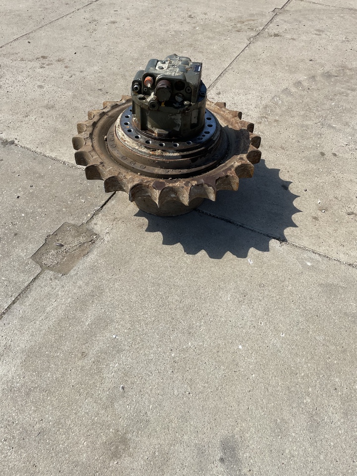 LIEBHERR R906 - Comando final por Escavadora de rastos: foto 2 LIEBHERR R906 - Comando final por Escavadora de rastos: foto 2