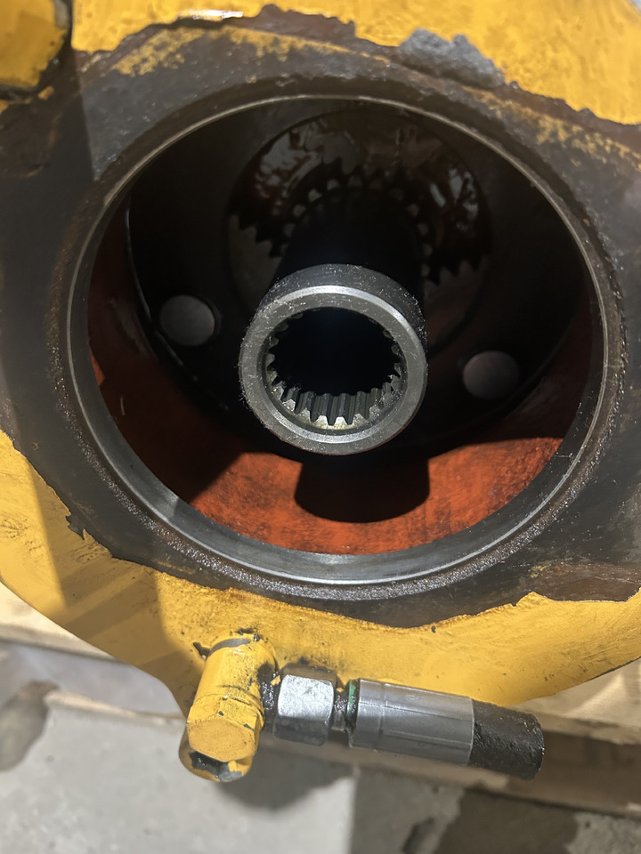 LIEBHERR R914 R924 - Motor de giro por Escavadeira: foto 3 LIEBHERR R914 R924 - Motor de giro por Escavadeira: foto 3