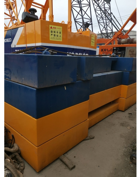 2005 KOBELCO 7150 - Guindaste sobre esteiras: foto 4 2005 KOBELCO 7150 - Guindaste sobre esteiras: foto 4