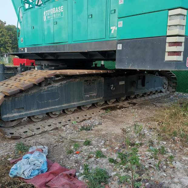 2005 KOBELCO 7150 - Guindaste sobre esteiras: foto 4 2005 KOBELCO 7150 - Guindaste sobre esteiras: foto 4
