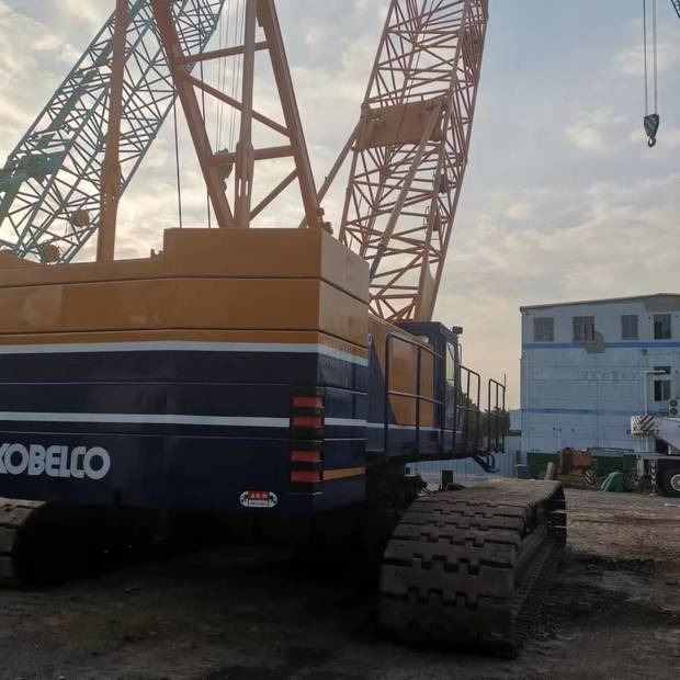 2005 KOBELCO 7150 - Guindaste sobre esteiras: foto 3 2005 KOBELCO 7150 - Guindaste sobre esteiras: foto 3
