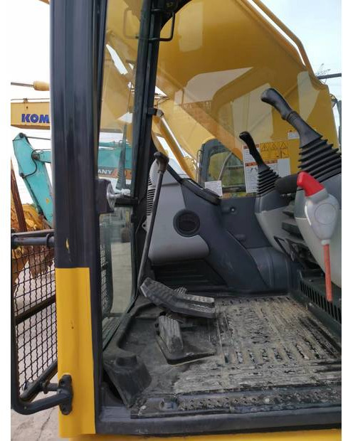 2020 Komatsu PC220-8 - Escavadora de rastos: foto 5 2020 Komatsu PC220-8 - Escavadora de rastos: foto 5