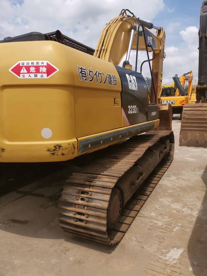 Caterpillar 323D - Escavadora de rastos: foto 3 Caterpillar 323D - Escavadora de rastos: foto 3