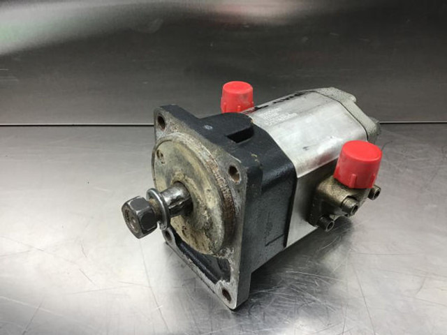 Liebherr A314 Li/A316 Li /A900C Li /A904C Li/R313 Li /R317 Li/R900/R900C Li /R904C - Ventilador: foto 1 Liebherr A314 Li/A316 Li /A900C Li /A904C Li/R313 Li /R317 Li/R900/R900C Li /R904C - Ventilador: foto 1