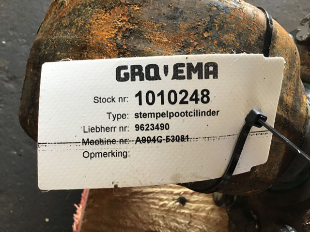 Liebherr A904C Li - Cilindro hidráulico: foto 2 Liebherr A904C Li - Cilindro hidráulico: foto 2