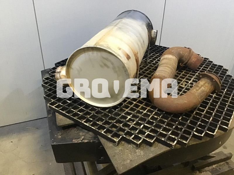 Liebherr A924C Li / R906 WLC / R906 C /R906 LC - Silenciador: foto 3 Liebherr A924C Li / R906 WLC / R906 C /R906 LC - Silenciador: foto 3