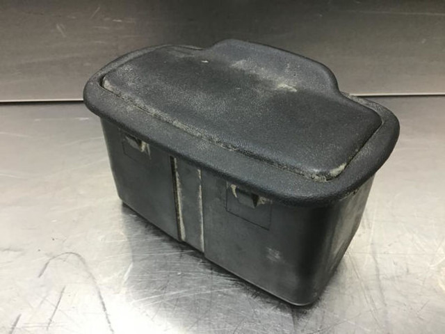 Liebherr Ash Tray - Cabine e interior: foto 5 Liebherr Ash Tray - Cabine e interior: foto 5