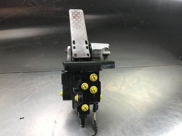 Liebherr Brake Compact Block - Pedal: foto 3 Liebherr Brake Compact Block - Pedal: foto 3