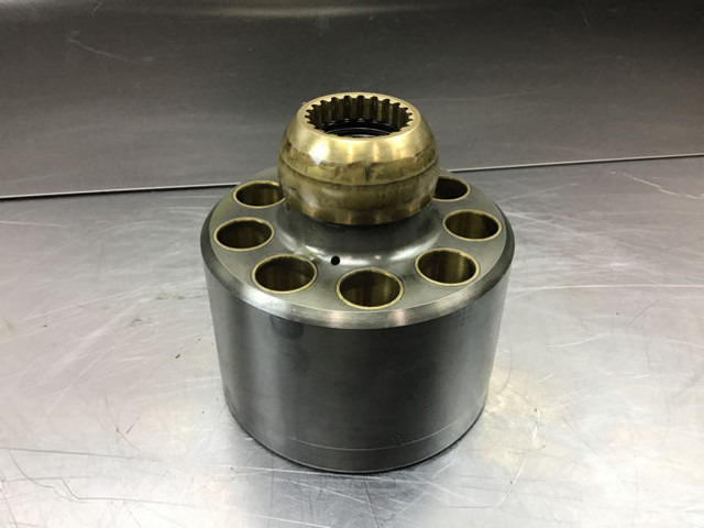 Motor e peças Liebherr Cylinder: foto 1