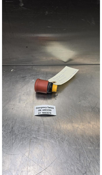 Liebherr Emergency switch - Painel de instrumentos: foto 1 Liebherr Emergency switch - Painel de instrumentos: foto 1
