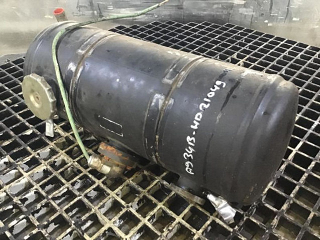 Liebherr Equalizing Reservoir - Tanque de expansão: foto 4 Liebherr Equalizing Reservoir - Tanque de expansão: foto 4