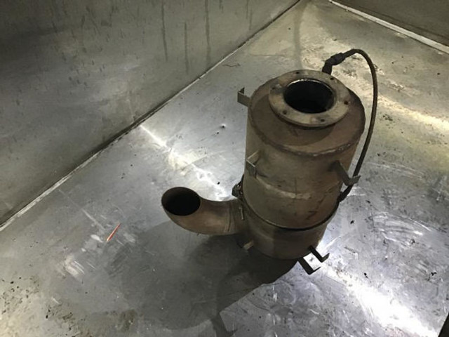 Silenciador Liebherr Exhaust Silencer: foto 12