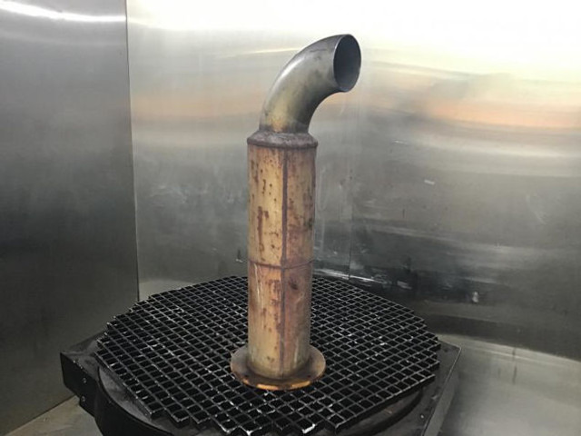 Tubo de escape Liebherr Exhaust Silencer: foto 6