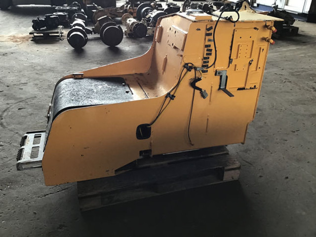 Liebherr Fuel Tank - Tanque de combustível: foto 4 Liebherr Fuel Tank - Tanque de combustível: foto 4