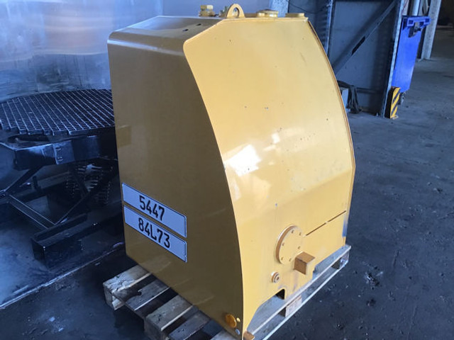 Liebherr Fuel Tank - Tanque de combustível: foto 2 Liebherr Fuel Tank - Tanque de combustível: foto 2