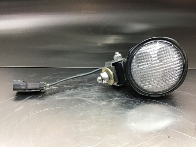 Liebherr Head Light - Farol dianteira: foto 1 Liebherr Head Light - Farol dianteira: foto 1