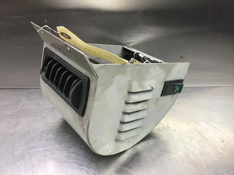 Liebherr Heater Unit - Painel de instrumentos: foto 1 Liebherr Heater Unit - Painel de instrumentos: foto 1