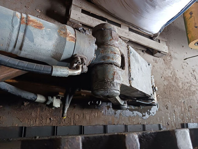 Liebherr  - Quinta-roda: foto 2 Liebherr  - Quinta-roda: foto 2