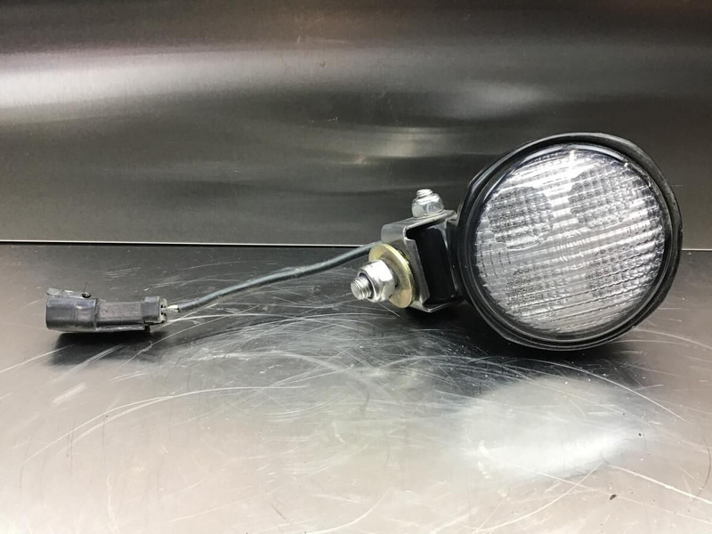 Liebherr L574 - Farol dianteira: foto 1 Liebherr L574 - Farol dianteira: foto 1