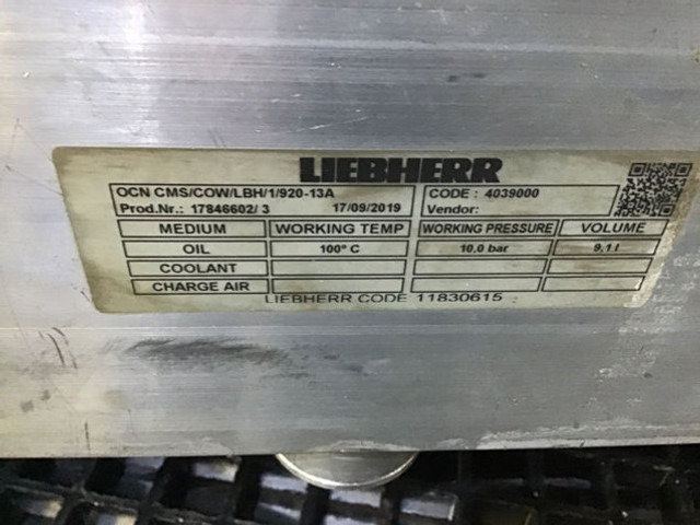 Liebherr Oil Cooler - Radiador de óleo: foto 1 Liebherr Oil Cooler - Radiador de óleo: foto 1