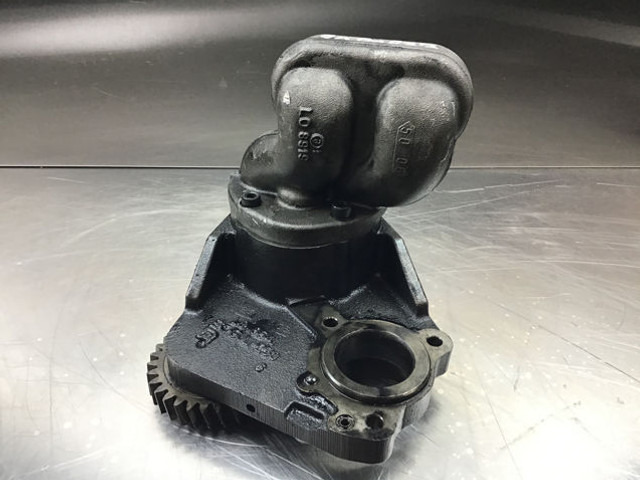 Liebherr Oil Pump - Bomba de óleo: foto 2 Liebherr Oil Pump - Bomba de óleo: foto 2