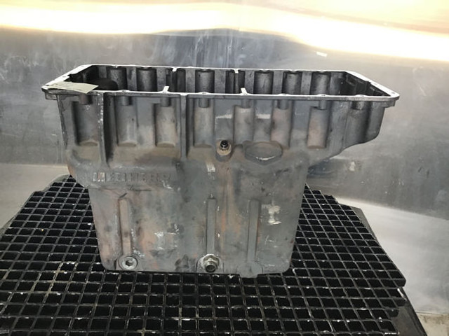 Liebherr Oil Sump - Cárter: foto 1 Liebherr Oil Sump - Cárter: foto 1
