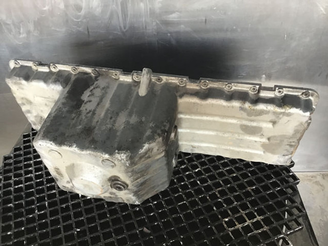 Liebherr Oil Sump - Cárter: foto 1 Liebherr Oil Sump - Cárter: foto 1
