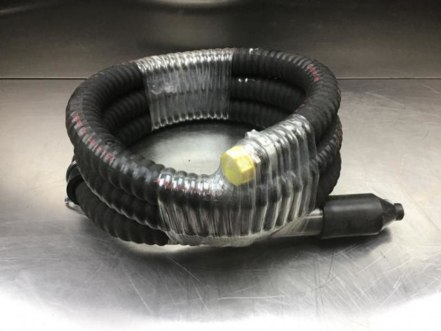 Liebherr Refuelling Hose - Tubo de admissão: foto 1 Liebherr Refuelling Hose - Tubo de admissão: foto 1