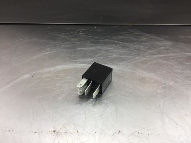 Liebherr Relay - Relé: foto 4 Liebherr Relay - Relé: foto 4