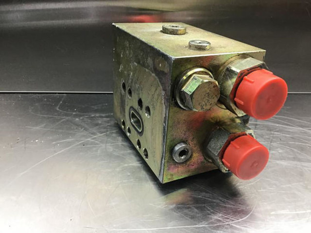 Liebherr Safety Valve - Motor e peças: foto 5 Liebherr Safety Valve - Motor e peças: foto 5