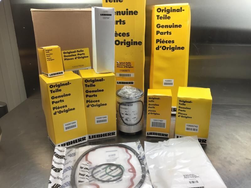 Liebherr Service Kit 1000 hours R906/R916/R926 - Filtro de combustível: foto 1 Liebherr Service Kit 1000 hours R906/R916/R926 - Filtro de combustível: foto 1