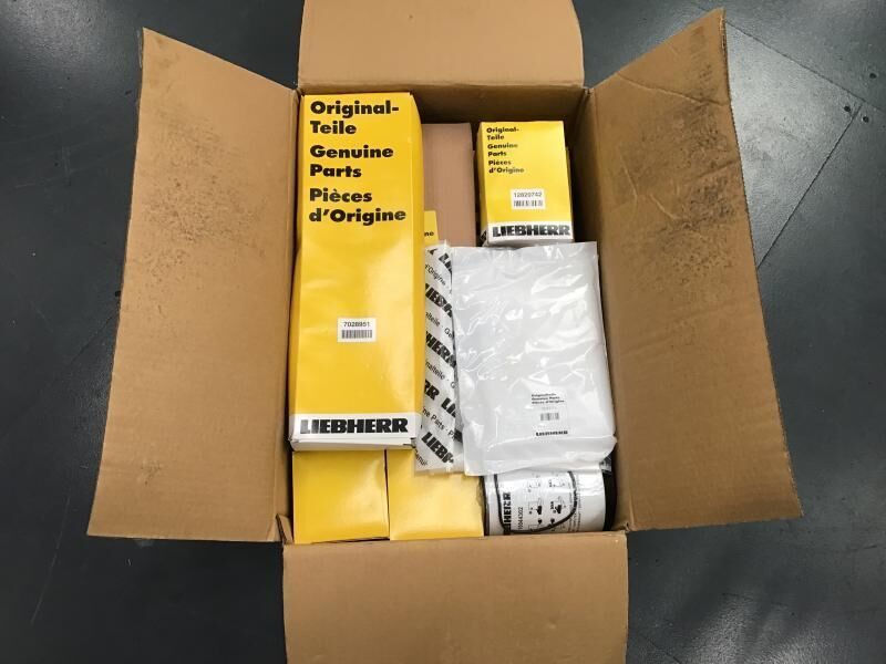 Liebherr Service Kit 1000 hours R906/R916/R926 - Filtro de combustível: foto 2 Liebherr Service Kit 1000 hours R906/R916/R926 - Filtro de combustível: foto 2