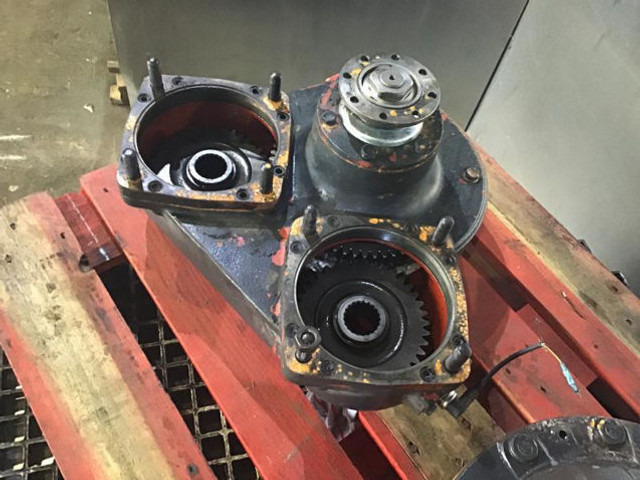 Liebherr Transmission - Caixa de velocidade: foto 1 Liebherr Transmission - Caixa de velocidade: foto 1