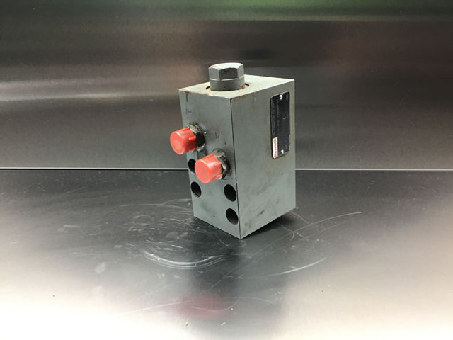 Liebherr Valve - Motor e peças: foto 1 Liebherr Valve - Motor e peças: foto 1