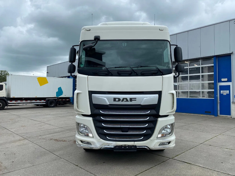 DAF XF 106.480 SC / 6x2/4 / Steering Axle - Tractor: foto 2 DAF XF 106.480 SC / 6x2/4 / Steering Axle - Tractor: foto 2