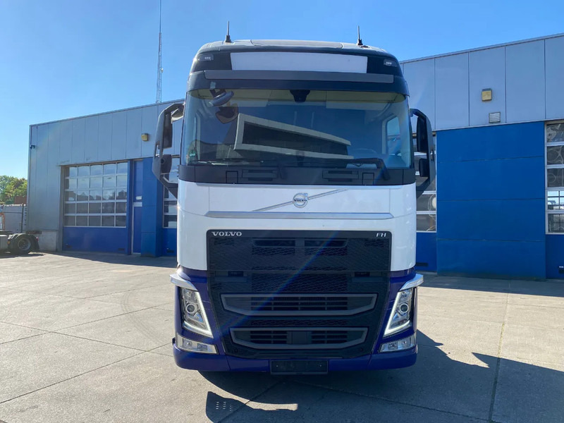 Volvo FH 13.500 Globetrotter XL / I-Park Cool / 2x Tank / Euro 6D - Tractor: foto 2 Volvo FH 13.500 Globetrotter XL / I-Park Cool / 2x Tank / Euro 6D - Tractor: foto 2