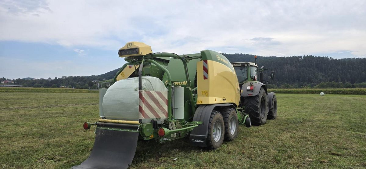 Krone Comprima CV150XC PLUS - Enfardadeira de fardos redondos: foto 5 Krone Comprima CV150XC PLUS - Enfardadeira de fardos redondos: foto 5