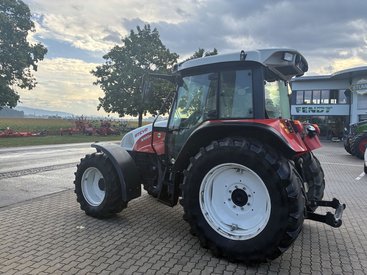 Steyr 9100 M Basis - Trator: foto 5 Steyr 9100 M Basis - Trator: foto 5