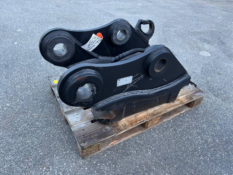 Cat S 80 Quick Coupler - Acoplamento rápido por Máquina de construção: foto 1 Cat S 80 Quick Coupler - Acoplamento rápido por Máquina de construção: foto 1