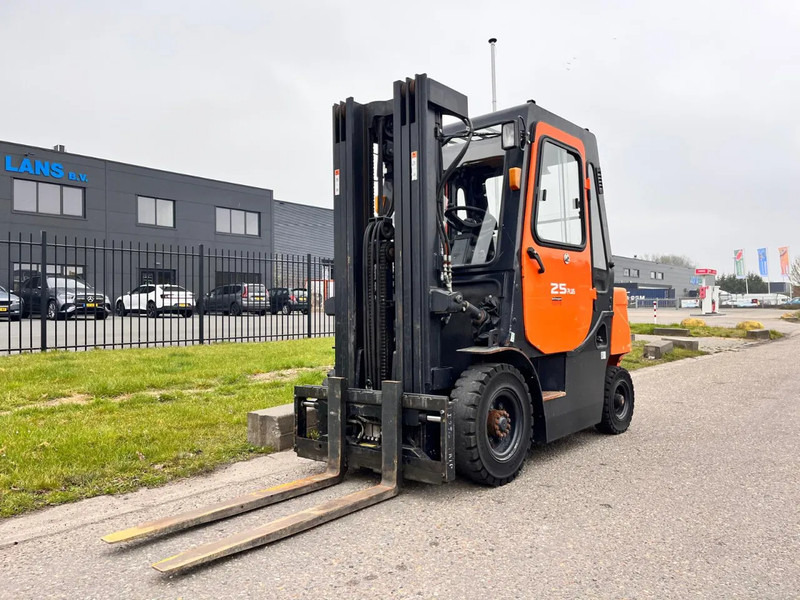 Doosan D25G PLUS - Empilhadeira: foto 4 Doosan D25G PLUS - Empilhadeira: foto 4