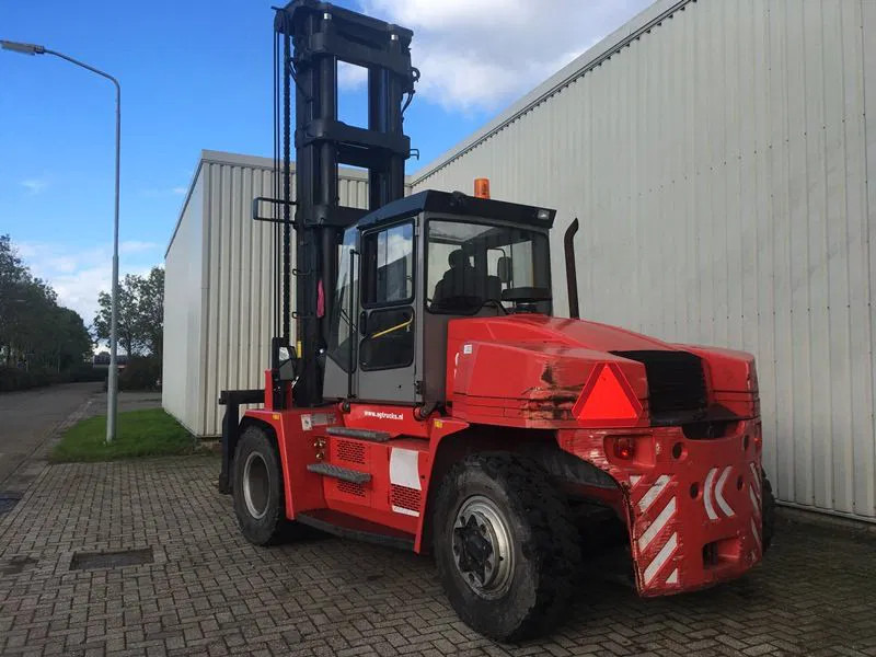 Kalmar GCE 150- 6 - Empilhadeira a gás: foto 5 Kalmar GCE 150- 6 - Empilhadeira a gás: foto 5
