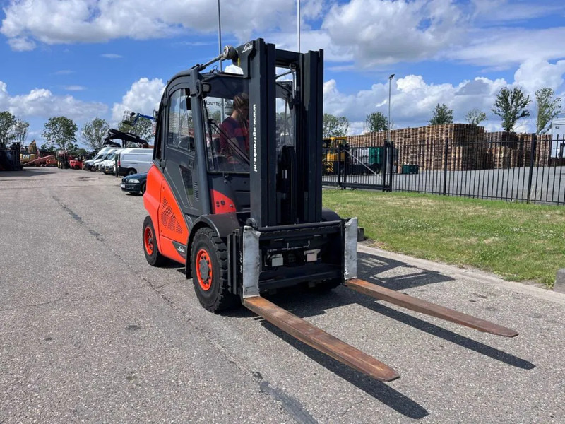 Linde H50T-02 - Empilhadeira a gás: foto 3 Linde H50T-02 - Empilhadeira a gás: foto 3
