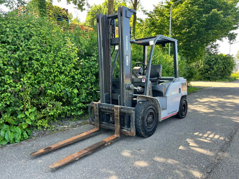 Nissan FD45 W1F4A45Y FD45 W1F4A45Y - Empilhadeira a diesel: foto 4 Nissan FD45 W1F4A45Y FD45 W1F4A45Y - Empilhadeira a diesel: foto 4