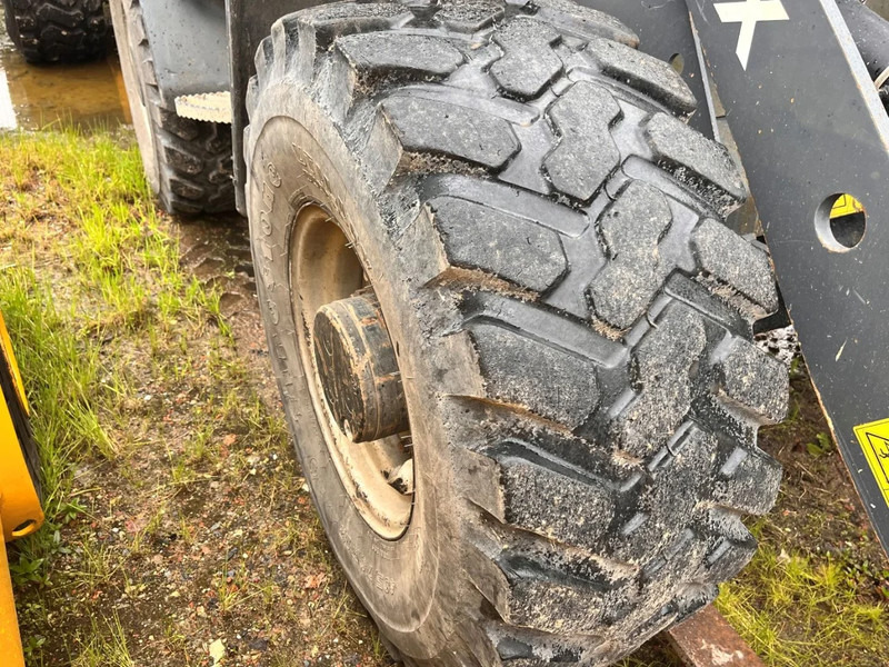 Pá carregadora de rodas Terex TL80: foto 6