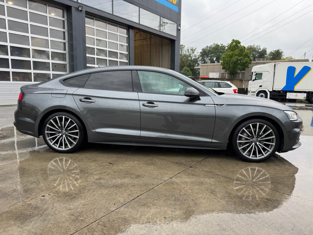 AUDI A5 2.0TFSI QUATTRO S-Line - Automóvel: foto 4 AUDI A5 2.0TFSI QUATTRO S-Line - Automóvel: foto 4